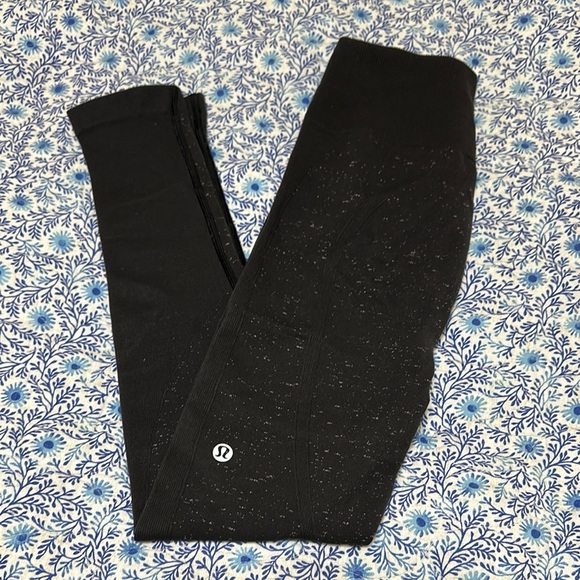 EUC Lululemon Knit Compression Athletic Leggings - Picture 1 of 4